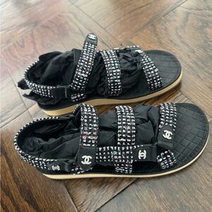 Chanel interlocking cc tweed sandals
